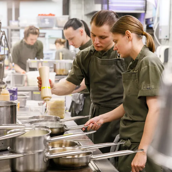 Великие рестораны делают команды